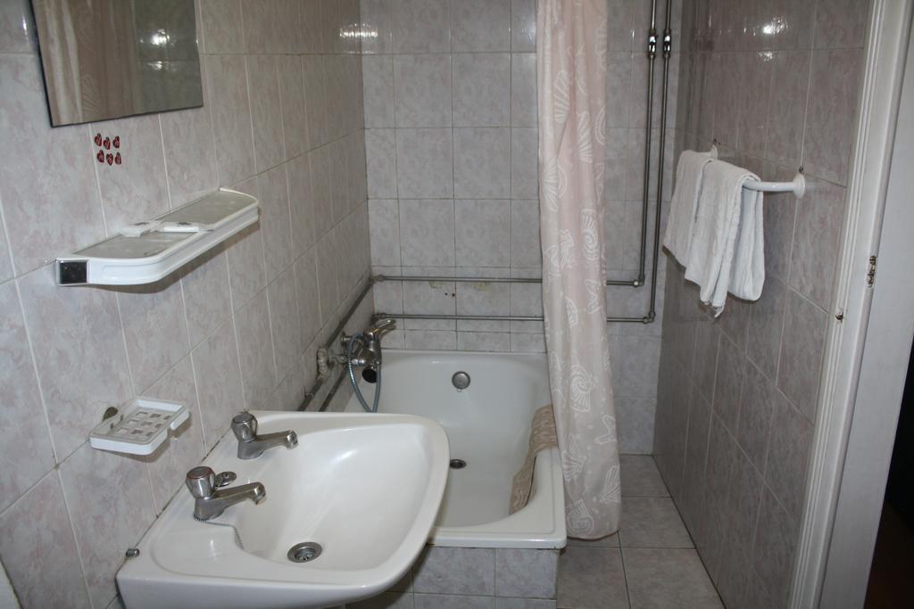 Pensao Residencial Estrela Do Mondego Hotel Lissabon Kamer foto